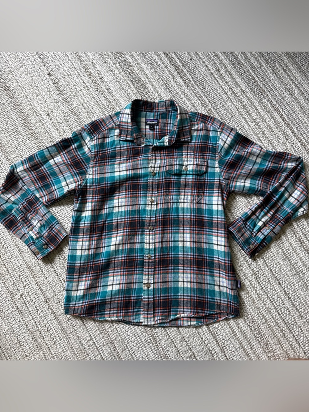 Patagonia Lightweight Fjord Flannel Shirt Size M Button Up Gorpcore 100% Organic